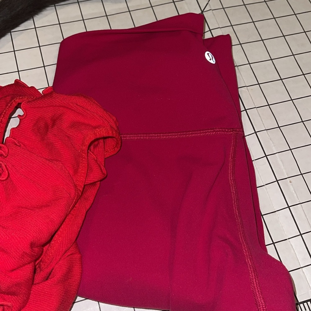 Lululemon Leggings Align 24” Size 6 Like New - image 4